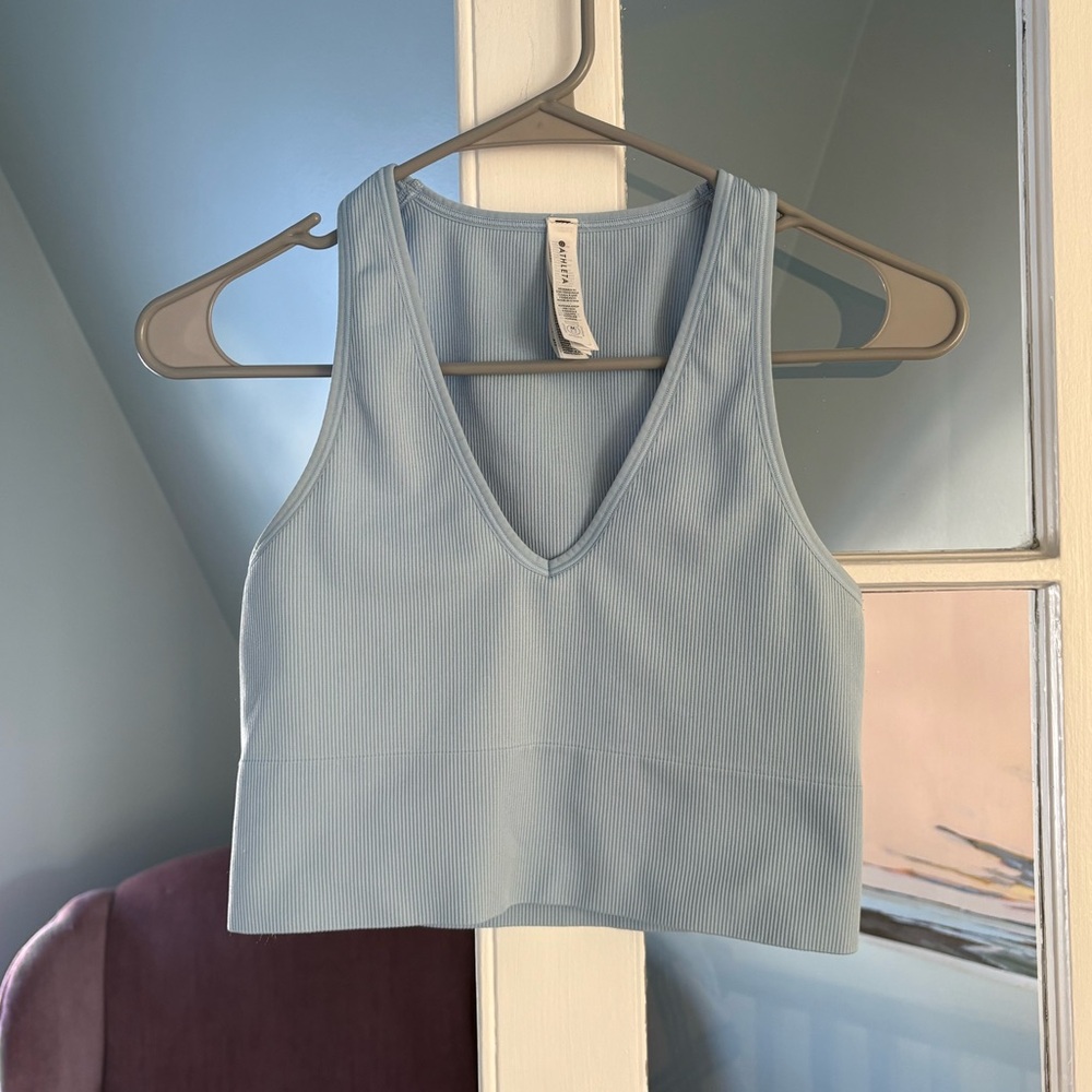 Athleta Light Blue Women's Aurora v neck crop tank size M